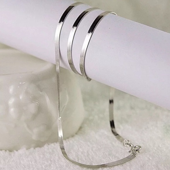 NEW “20” 925 STERLING SILVER SNAKE FLATE NECKLACE, NICE NECKLACE, CUTE NECKLACE - Picture 3 of 7